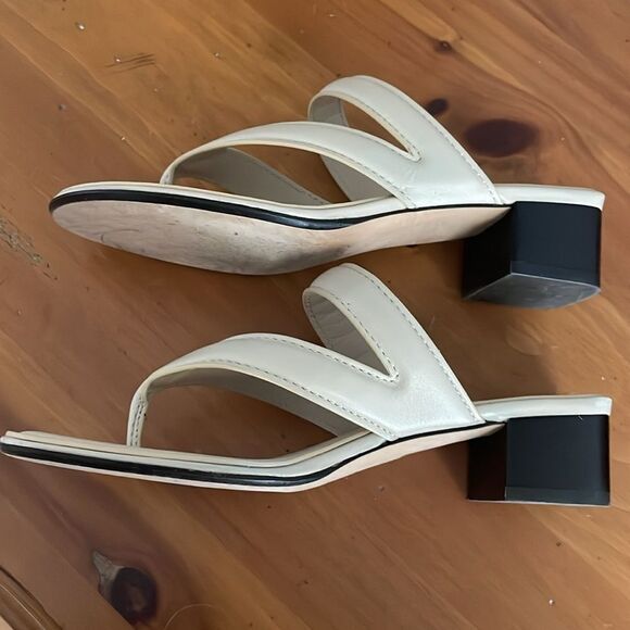 Theory Leather Thong Style Sandals - Picture 5 of 7